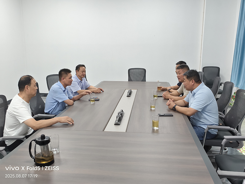 0809棗礦集團領導蒞臨新疆分公司調(diào)研共話合作新篇（孟凡燦）