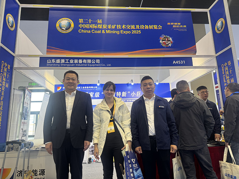 1031山東盛源亮相國際煤炭采礦展：雙語服務(wù)破壁壘，全維矩陣拓俄市(孫魯寧)